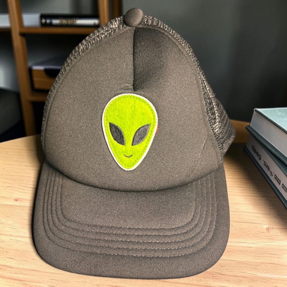 Men's Alien Hat Area 51 Novelty Hat Black Mesh Trucker Cap Y2K Adjustableb